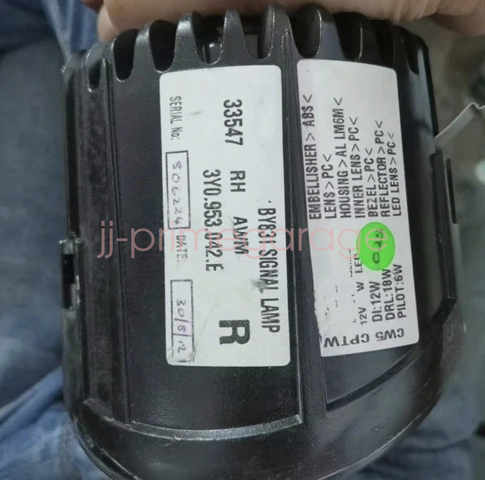 Bentley Mulsanne Speed 2011-2019 Front Left Side repeater light P/N 3Y0953041E