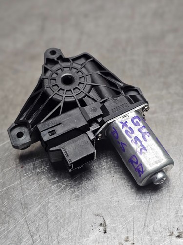 2017-2022 MERCEDES GLC X253 WINDOW REGULATOR MOTOR REAR RIGHT A2139060602 - Picture 3 of 6