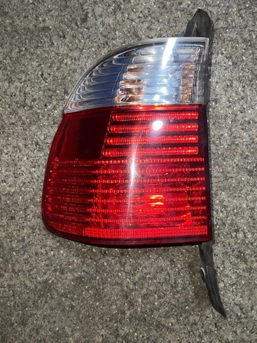 BMW 5 Touring E39 Rücklicht hinten rechts 6902531 3.00 Diesel 135kw 33962309
