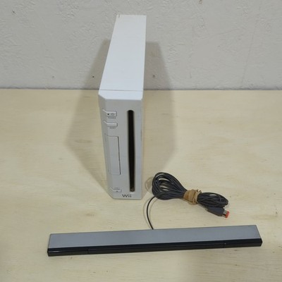 Nintendo Wii RVL-001 (EUR) Console & Sensor Bar - White | eBay