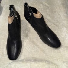 IVANKA TRUMP Black Leather Side Zip Ankle Booties Block Heel Size 7.5