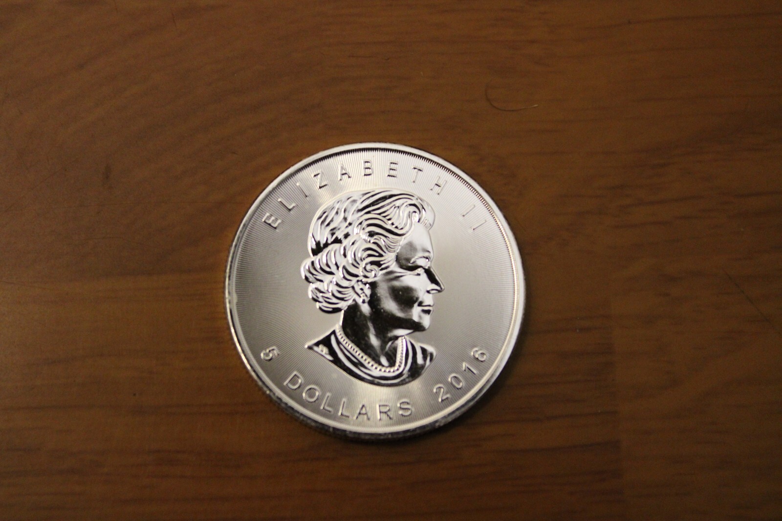 2016 Canadian $5 Silver Maple Leaf - 1 oz - Uncirculated