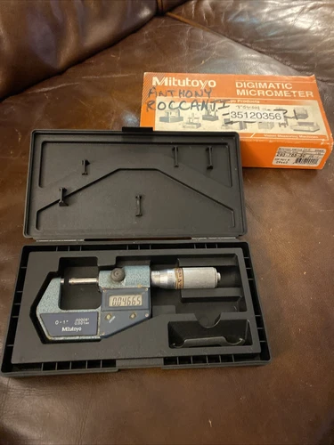 Mitutoyo 0-1" Battery-Operated Digital Digimatic Micrometer 293-765-30
