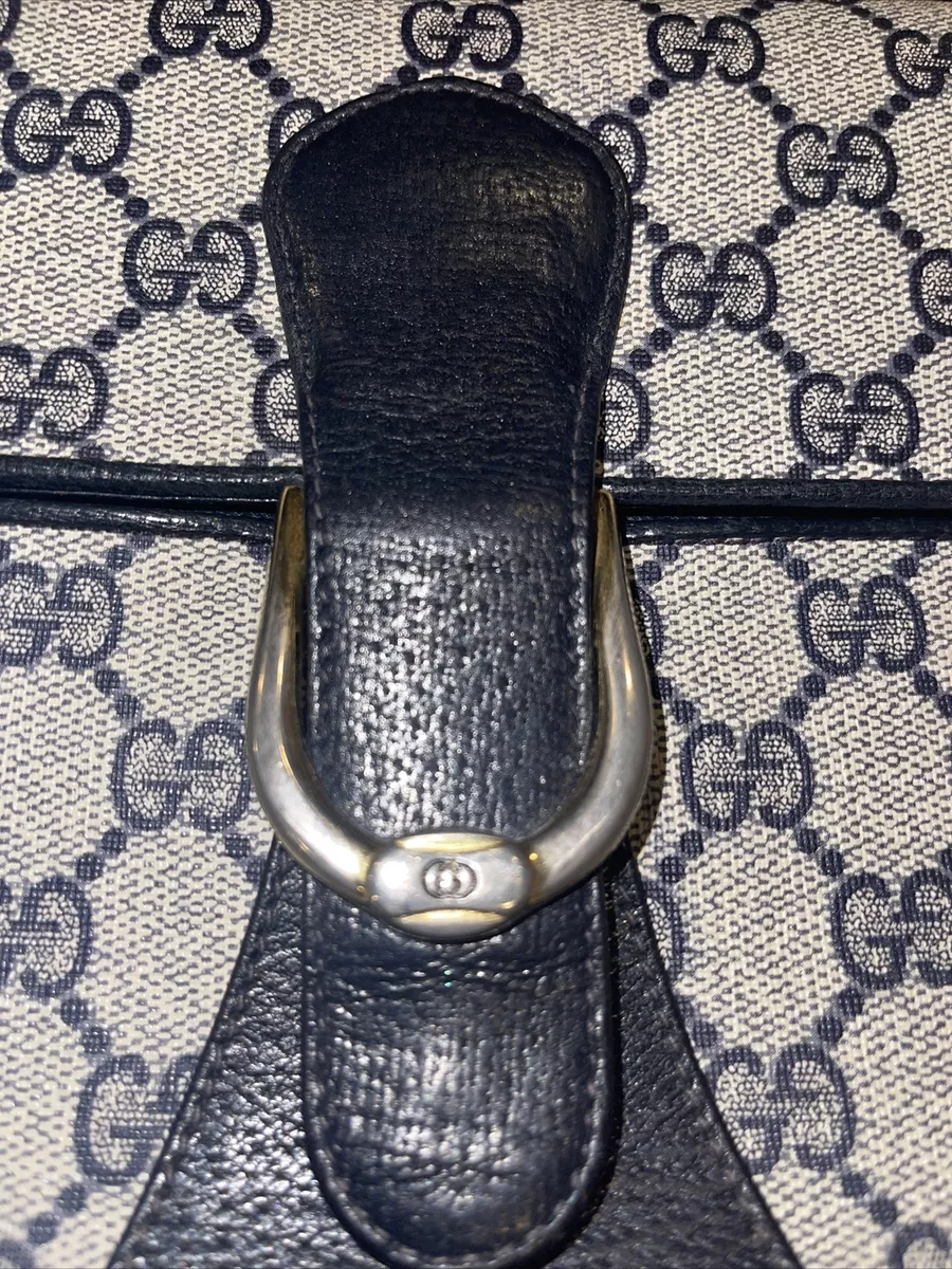Vintage gucci sales clutch blue