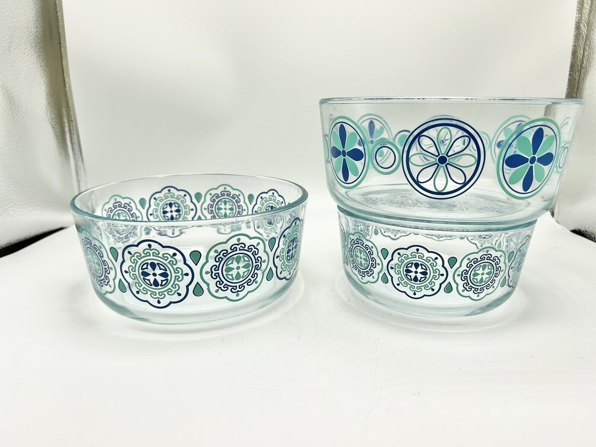 3 Vintage Retro Flower Blue Pyrex Bowls 2 Plastic Lids 7203, 7201