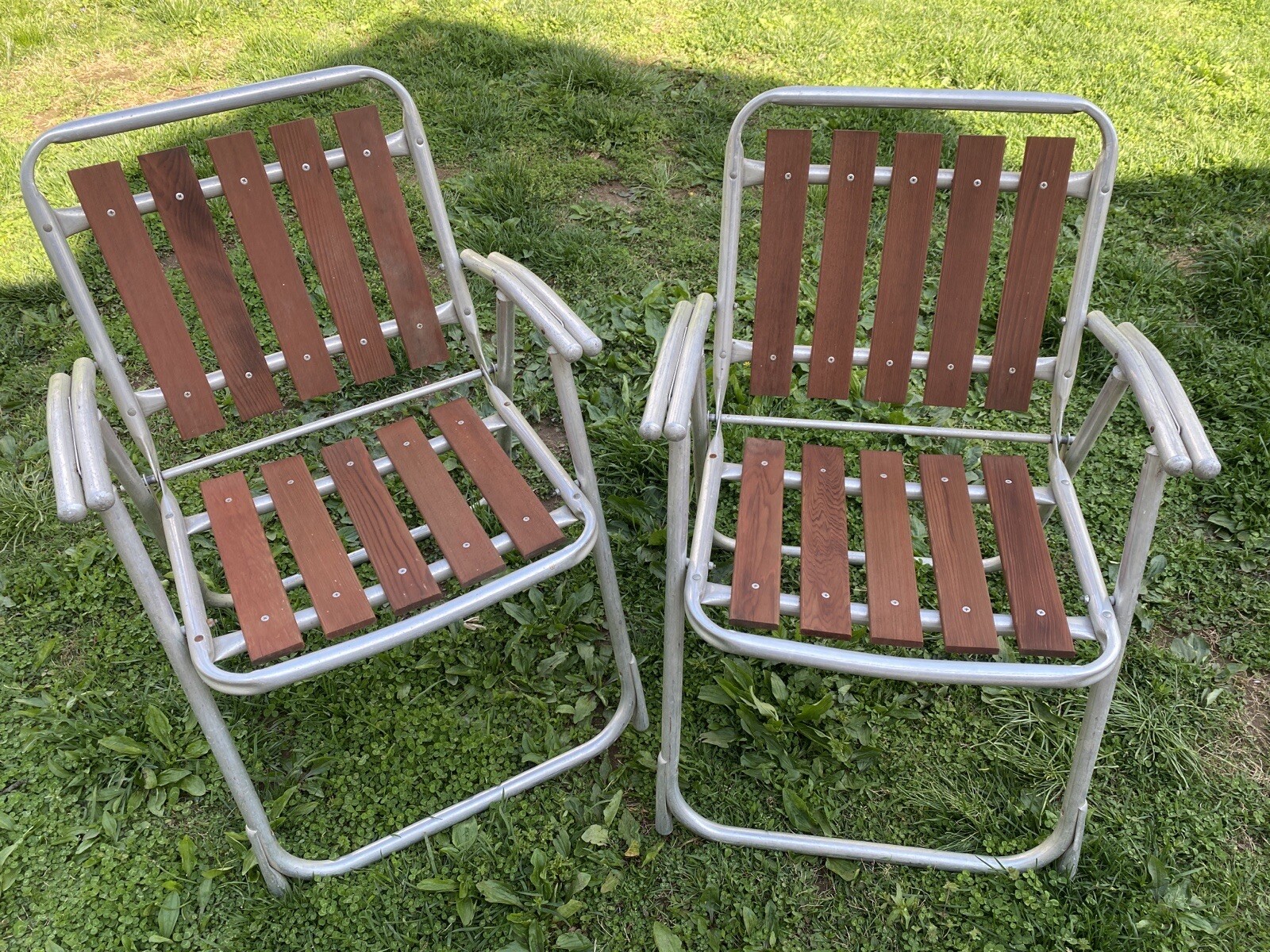 Childs Vintage Redwood 8 Slat Aluminum Frame Folding Lawn Chair Wooden Armrest Beach House
