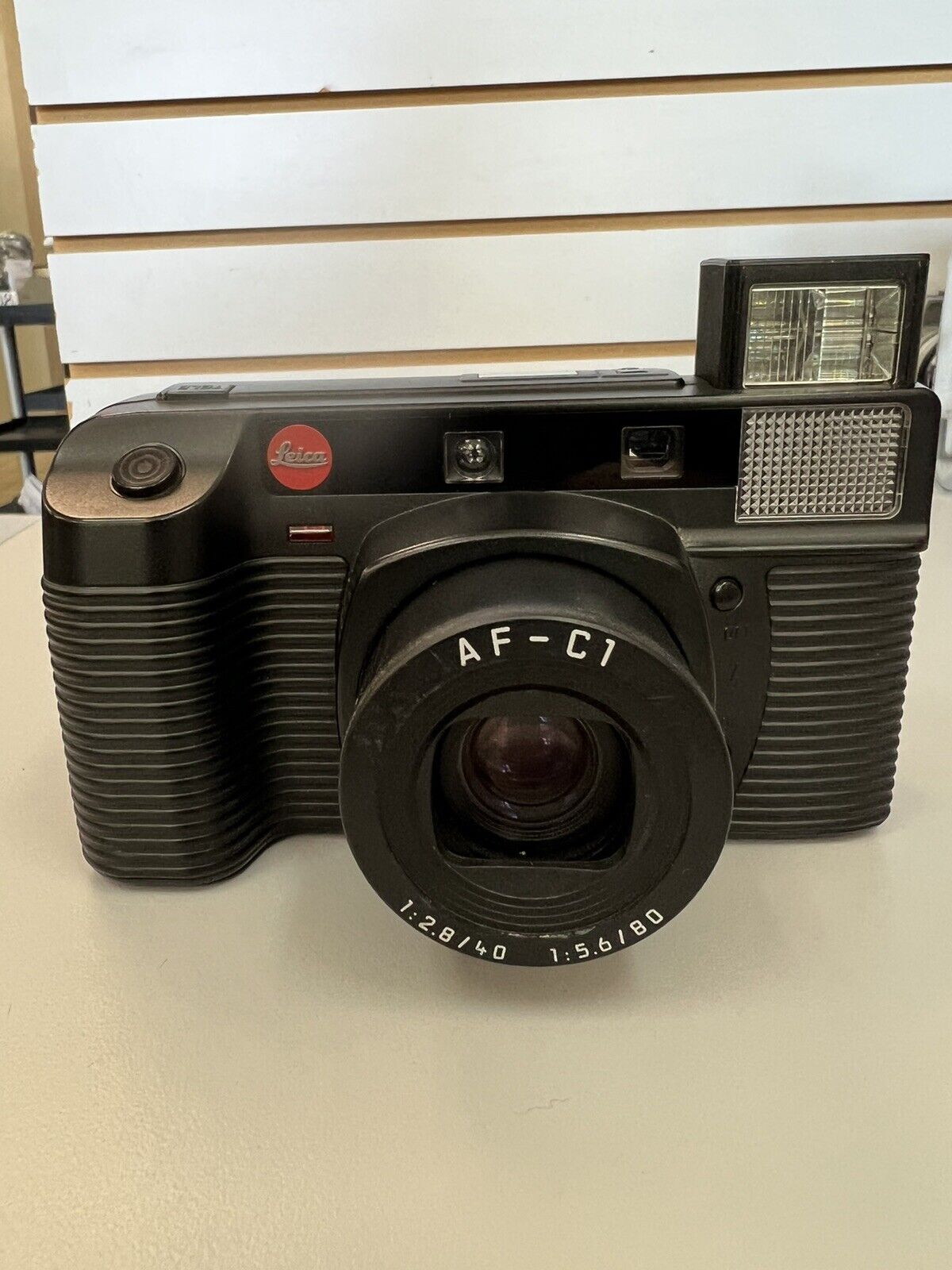 Leica AF-C1 35mm Point & Shoot w/ 40mm f2.8 + 80mm f5.6 (PLEASE READ)