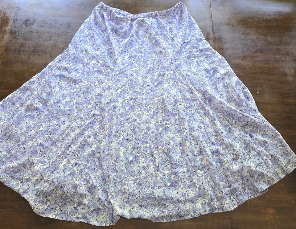 NUEVA Falda Midi Appleseed's Para Mujer 0X Línea A Acampanada Floral Crepé Púrpura Blanca Foto 2 de 4
