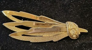 Authentic Emmons Vintage signed Gold Plated Rhinestone Brooch Fine Textured