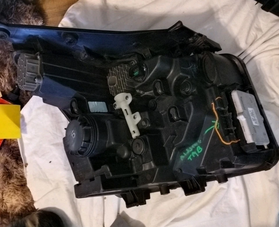 Conjunto completo de faros LED proyectores para Hyundai Santa Fe 2021-2023 seminuevos Foto 3 de 4