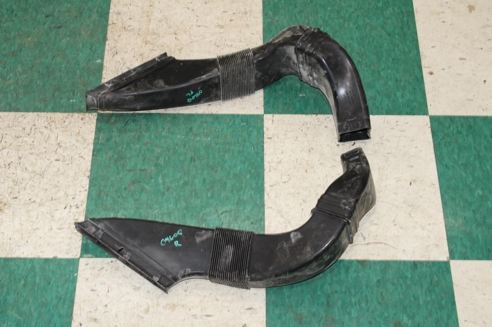 Bentley Flying Spur 2013-2018 Left, right Intake ducts Pair