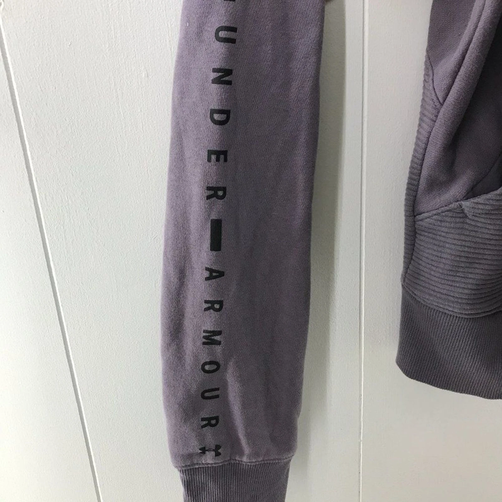 VETEMENTS Felpa con cappuccio Under Armour lavanda full zip logo dettaglio sul braccio taglia XL