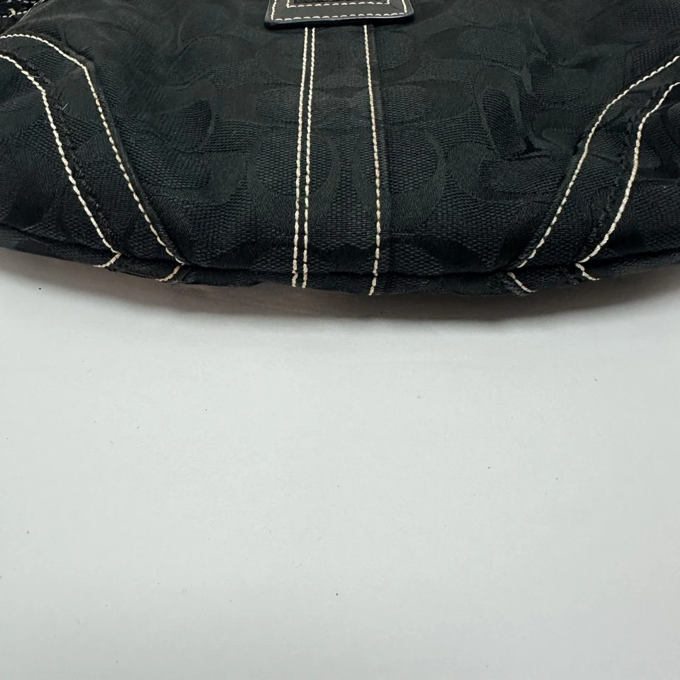 Vintage Coach Soho Small Black Signature Purse Black Canvas Leather Strap Y2K - Image 4 of 4