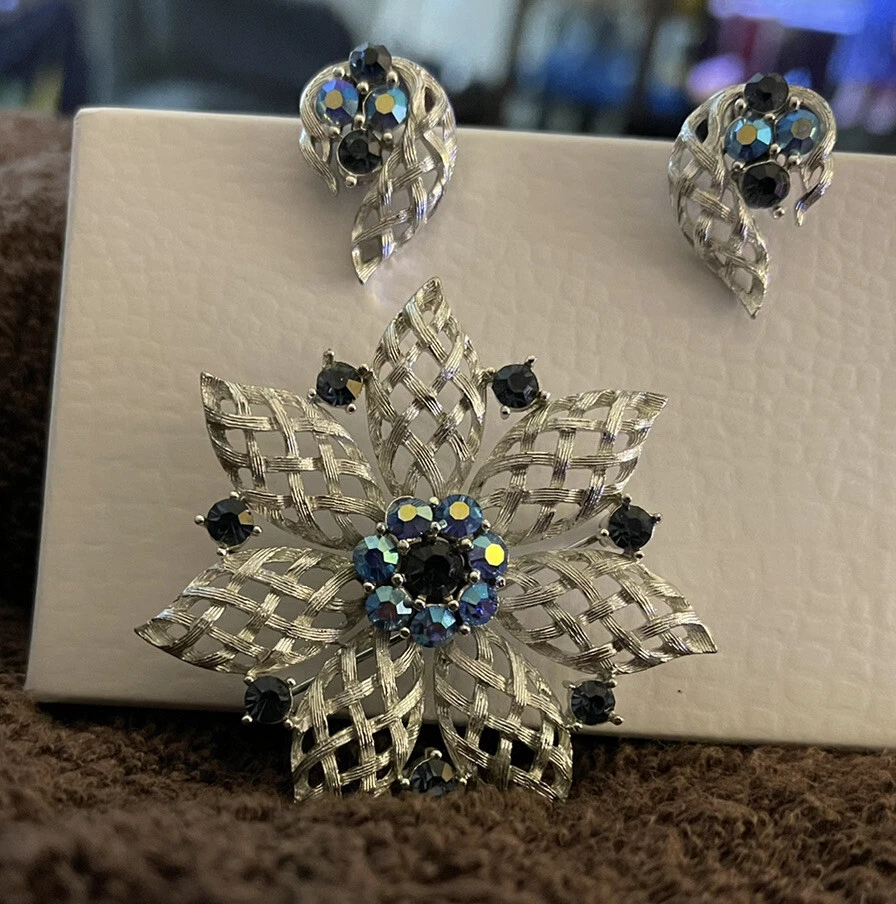 Lisner jewelry history sale