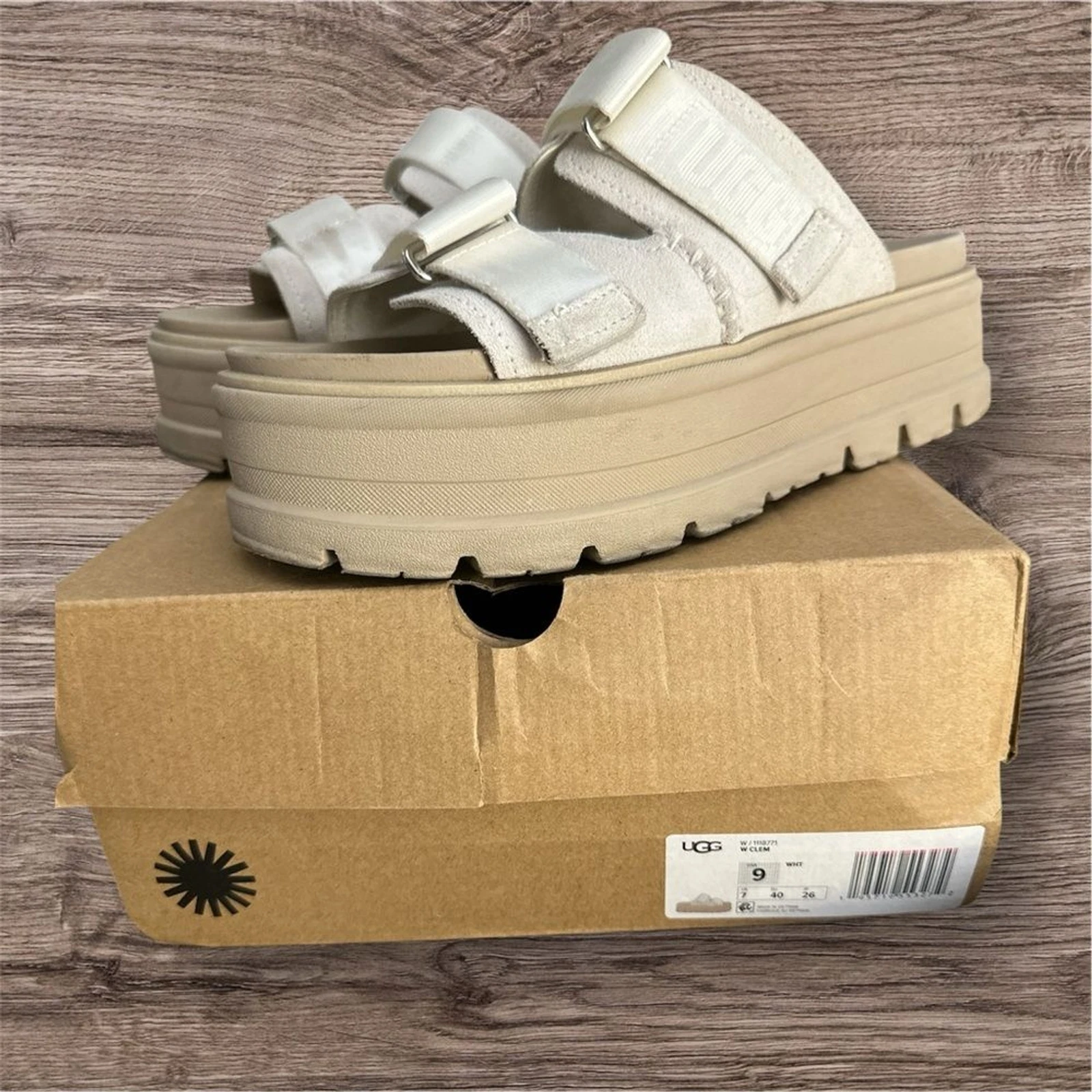 UGG Clem scamosciato