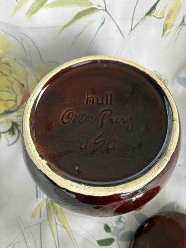 Vintage Hull Pottery Brown Drip Bean Pot Crock 6 Inches With Lid Oven Proof USA - Picture 3 of 5