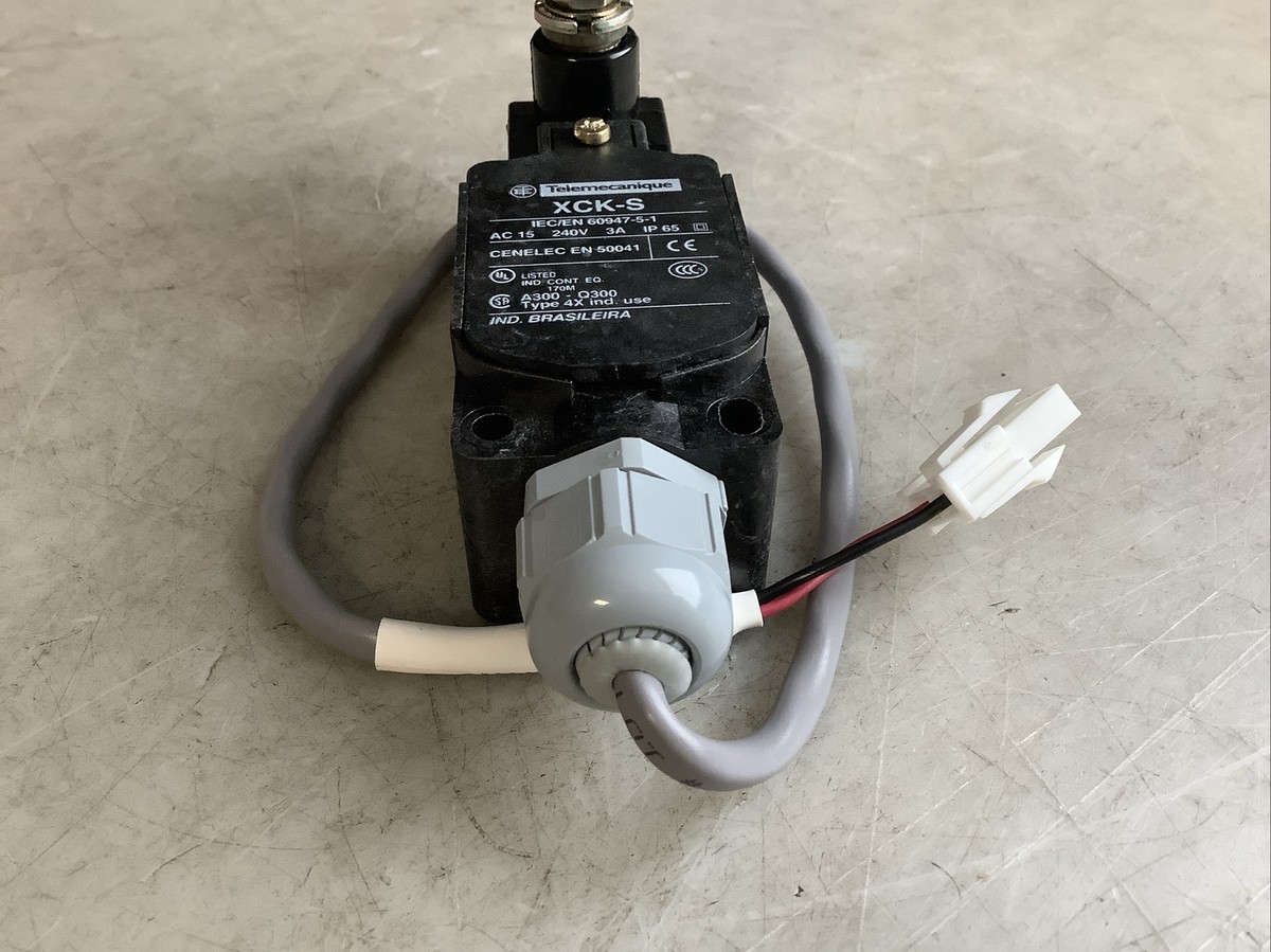 TELEMECANIQUE XCK-S IEC/EN 60947-5-1 SENSOR U3S | eBay