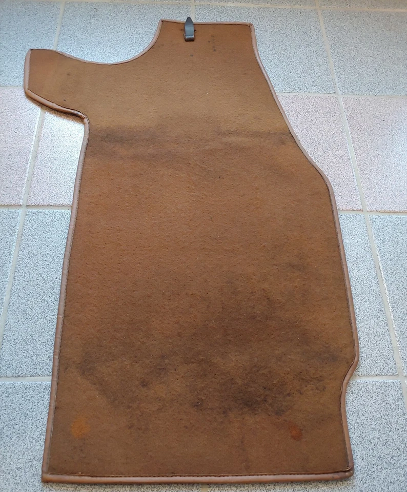 ALFOMBRILLA DELANTERA USADA ORIGINAL PARA PASAJEROS PORSCHE 911 912E CORTE BRONCEADO 17 Foto 3 de 4