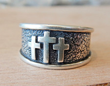size 8 9 10 11 Sterling Silver 10mm wide 3 Crosses Calvary Cross of Jesus Ring