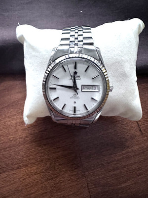 Vintage Titoni Airmaster White Dial Automatic 35mm 25 jewels MINT