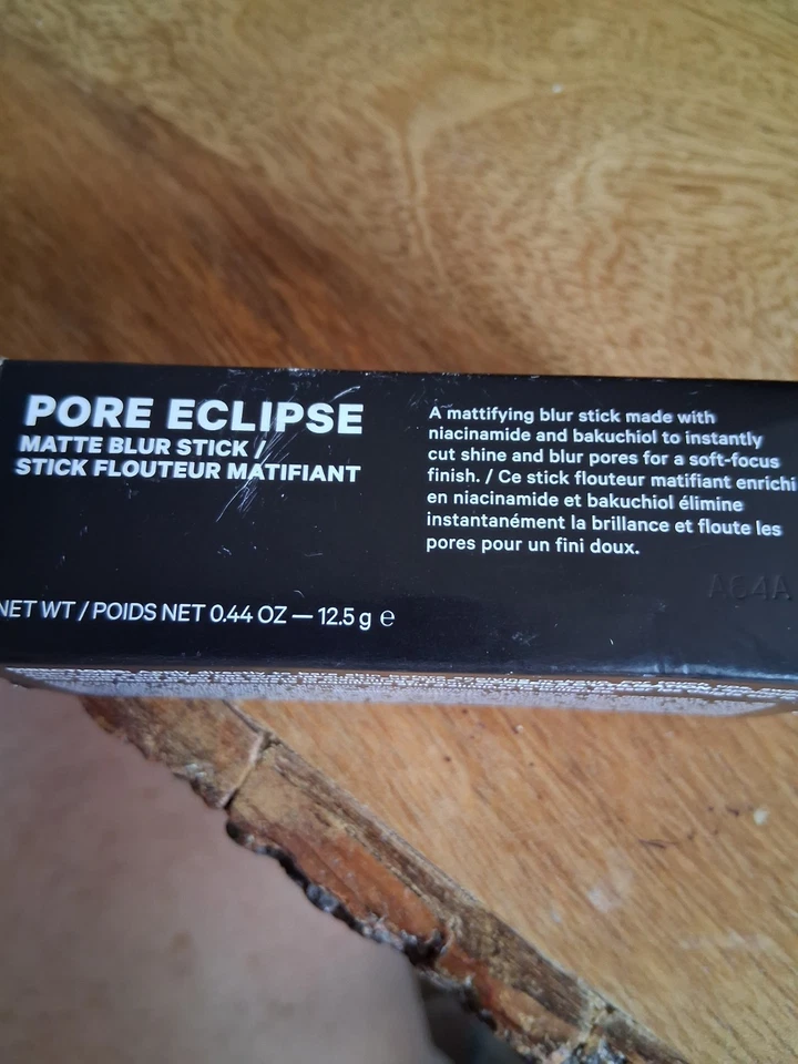 Nuevo en caja Nuevo Maquillaje LECHE ECLIPSE DE PORO Tamaño Completo 0.44 OZ BARRA DESENFOQUE MATE Foto 3 de 4