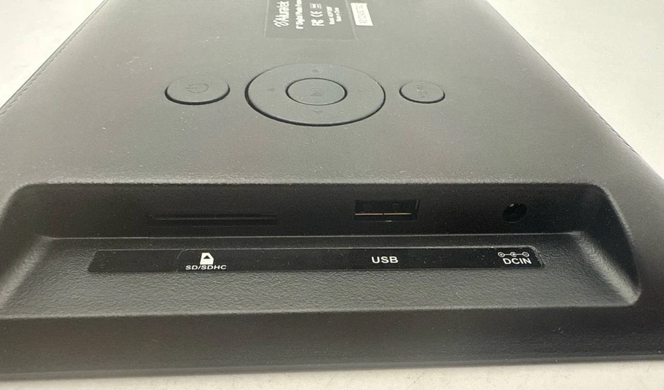 Aluratek Digital Photo Frame 8 In LCD Display USB SD Card Auto Slideshow Black - Image 3 of 4