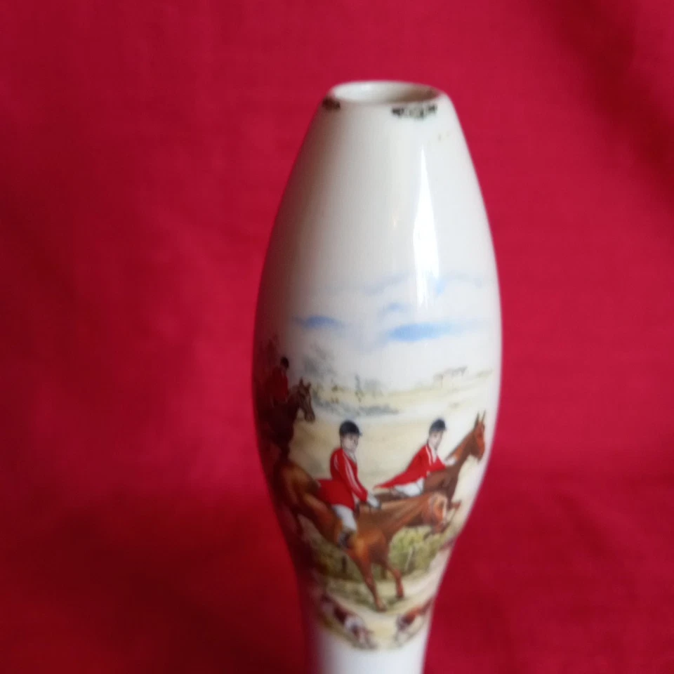 ANTIQUE CERAMIC BEER PUMP HANDLE, WITH FOX HUNTING DESIGN - Image 2 of 4
