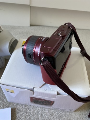 Nikon 1 J3 Digital Camera - Red w/ VR 10-30mm Lens w Box Plus Accessories As Pic - Picture 4 of 8