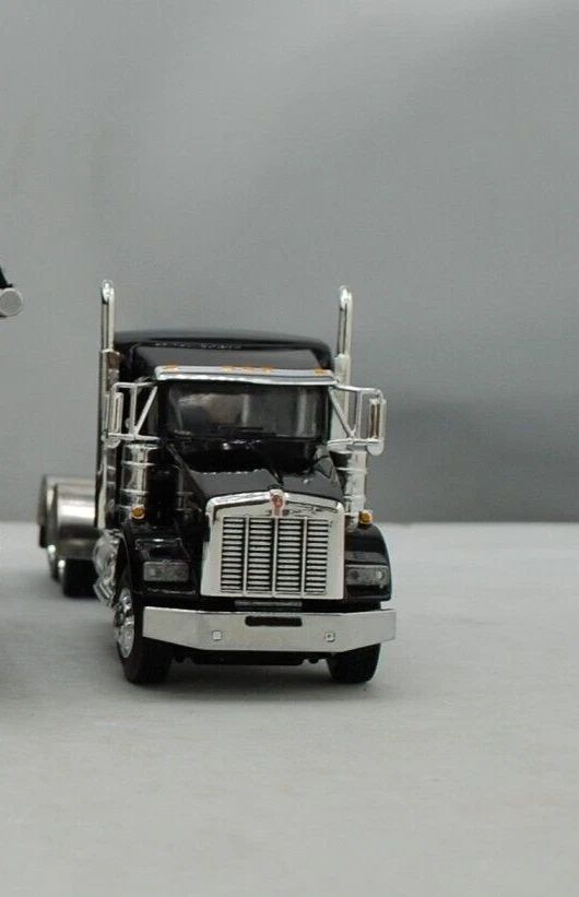 1/64 DCP Black/Chm Kenworth T800 38" Sleeper TRUCK ONLY - Image 4 of 4