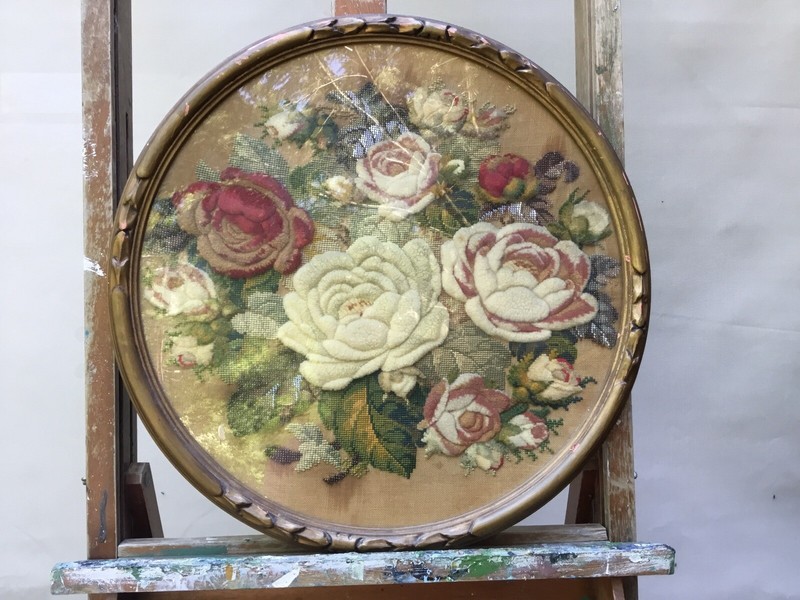 ANTIQUE 3D ROUND WALL PLAQUE HAND CRAFTED NEEDLEPOINT AND BEADWORK OF FLOWER