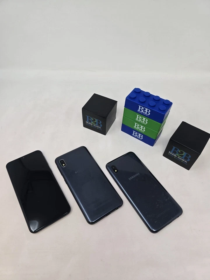 Samsung Galaxy A10e A102U 32GB 2GB Desbloqueado Azul Buen Estado Foto 2 de 4