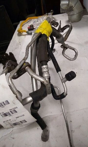 Nissan Altima 2009 mangueras de aire acondicionado híbrido de 2,5 litros Foto 2 de 4