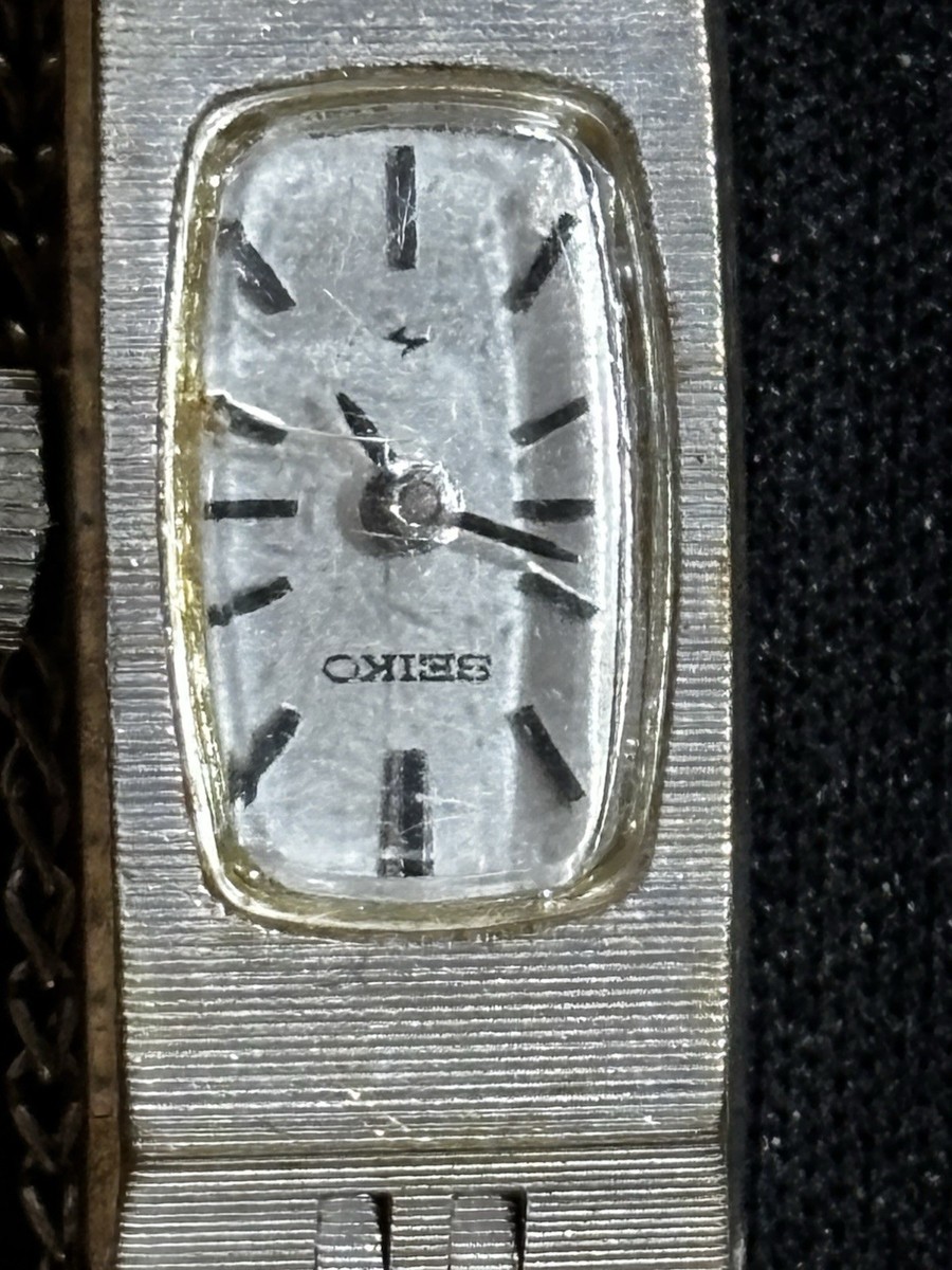 Vintage Seiko Ladies Dainty Watch 1520-3332 Stainless 440421 | eBay