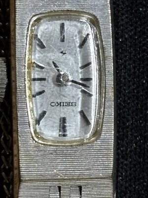 Vintage Seiko Ladies Dainty Watch 1520-3332 Stainless 440421 | eBay