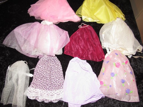 Lotto 9 pezzi vintage Barbie gonna formale vestiti lotto BELLISSIMO SET