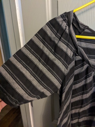 CHARLOTTE RUSSE Black & Gray Stripe Fitted Sleeve Tunic Top Shirt Blouse L - Picture 2 of 4