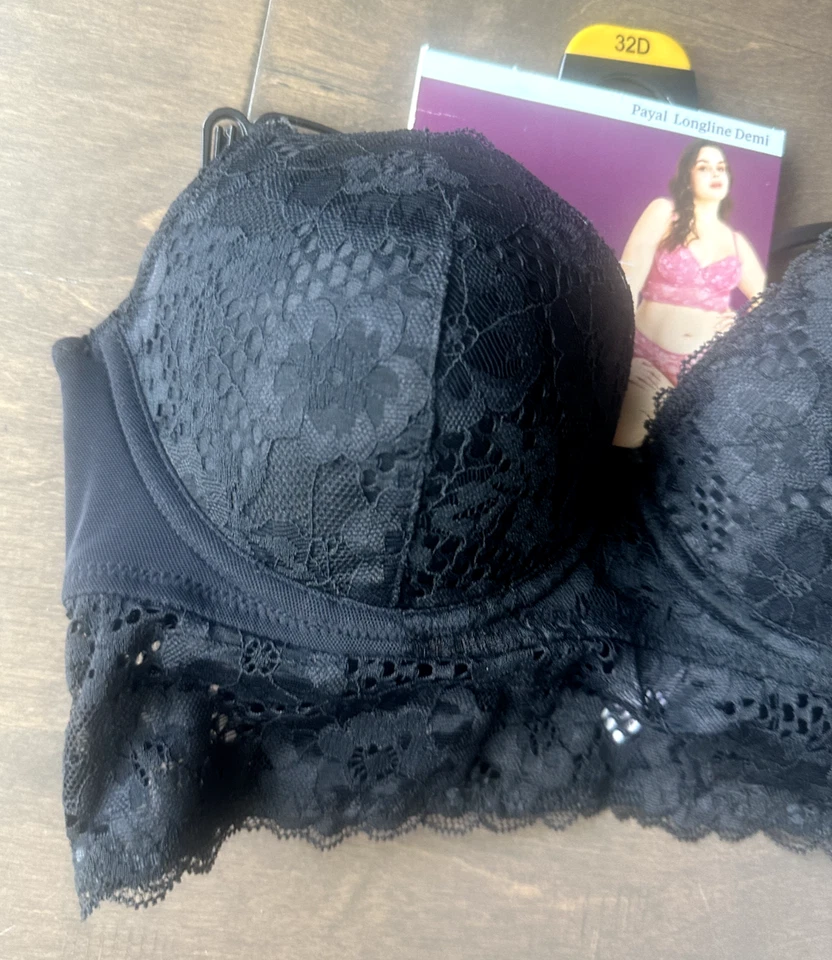 Sujetador Adored by Adore Me Payal Demi Longline con aros encaje floral negro 32D Foto 2 de 4