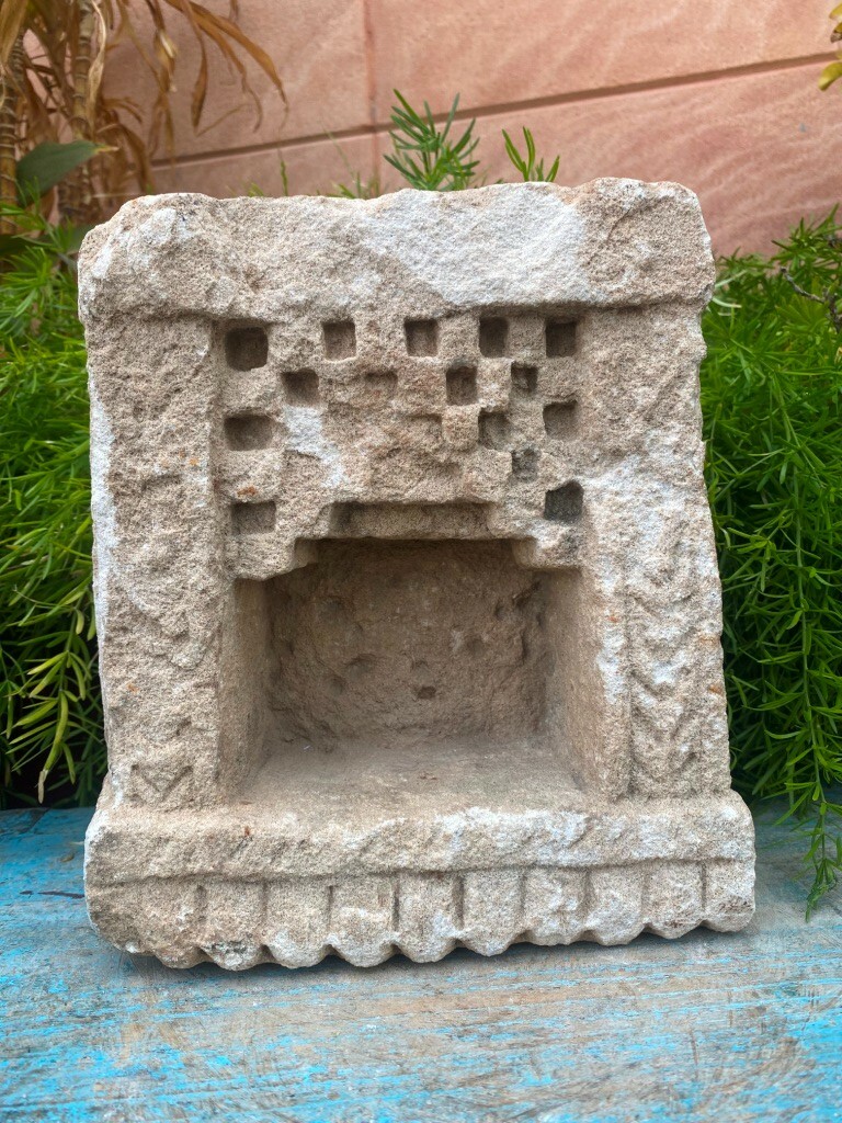 Picture 4 of 12