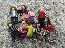 Wooden Dollhouse Family Set Mixed Lot Grandma, Grandpa, Baby, Mom, Dad & More!!