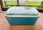 Vintage Pyrex 502-B Blue Refrigerator Dish with Clear Lid