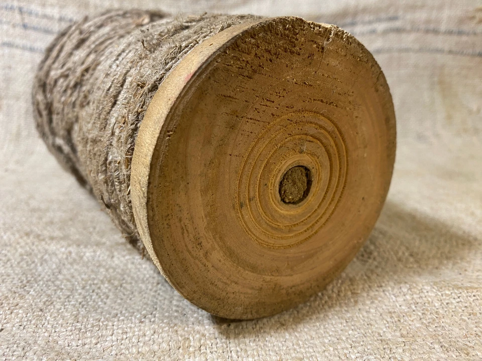 Antique wooden spool with linen thread made in Slovakia - Image 3 of 4