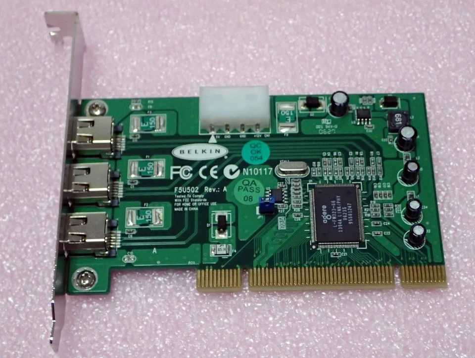 BELKIN FIREWIRE 3 PORT PCI CARD WITH  6 PIN- 4 PIN CABLE, MANUAL & DISK NEW - Image 4 of 4