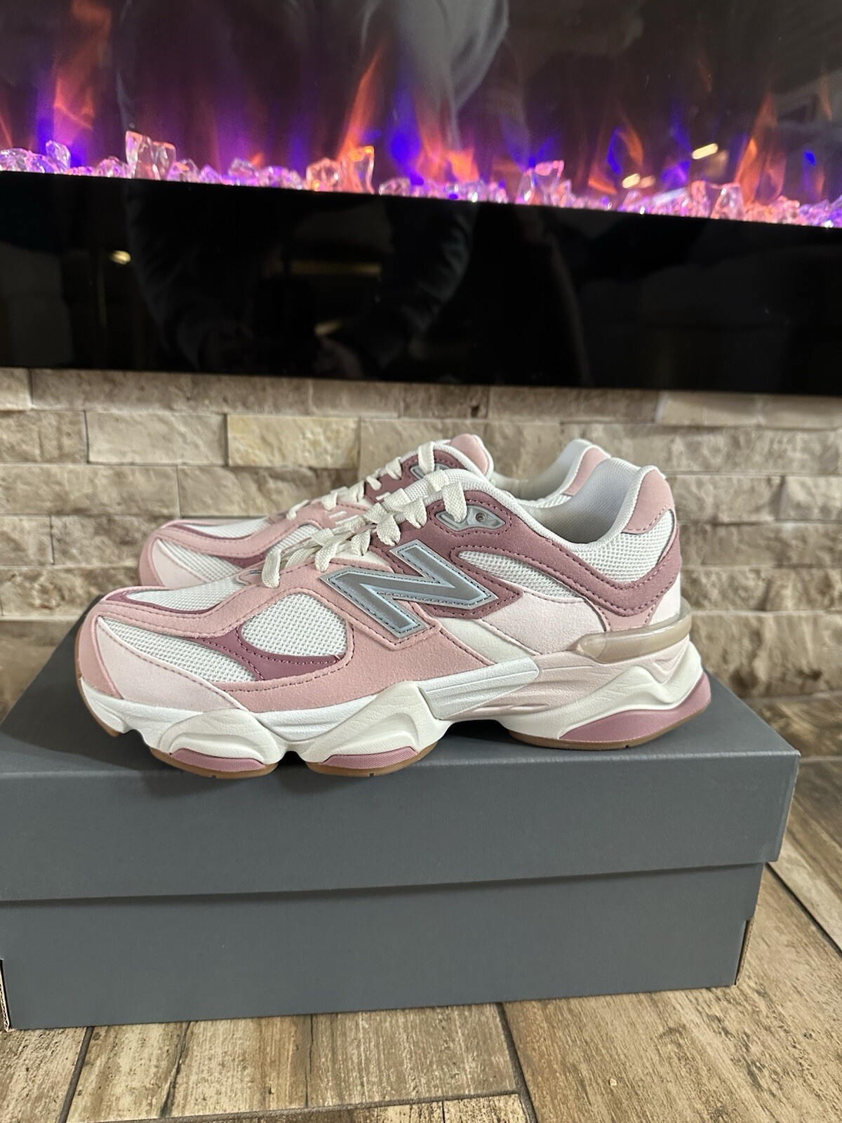 BRAND NEW!!! Super comfy New Balance 9060 “Rose Pink” 8W/6.5M GC9060FR