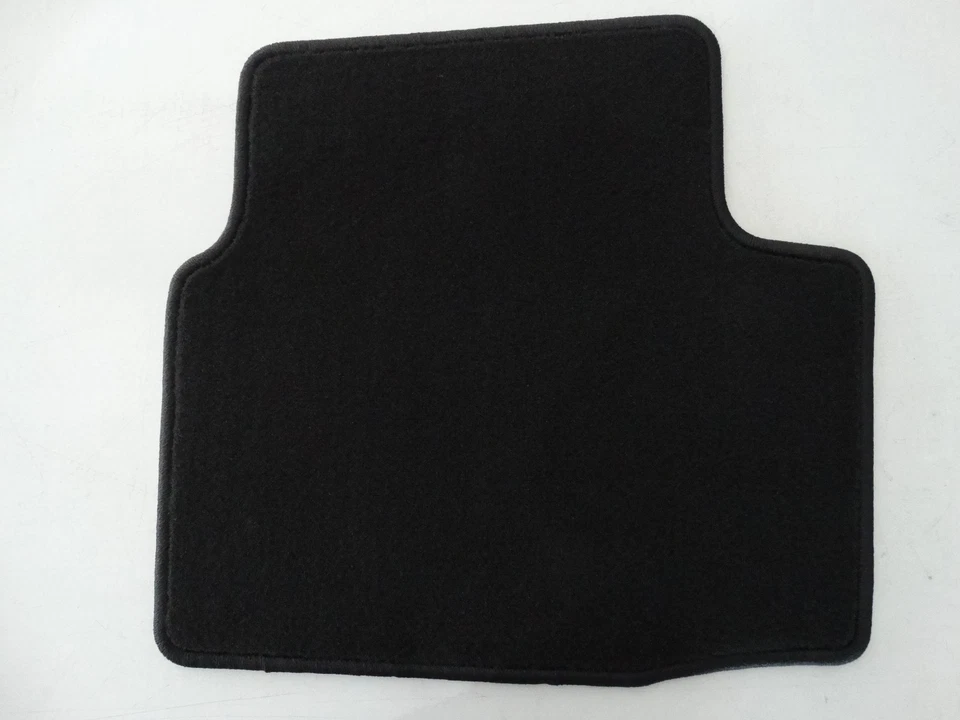 CHEVROLET CRUZE CARPETED FLOOR MATS 2016-2019 FT/RR BLACK NEW OEM 84075535 — 第 4/4 张图片
