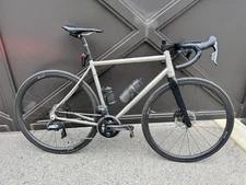 Lynskey titanium road bike R270 M/L AXS 12 Speed Carbon hunt Wheels