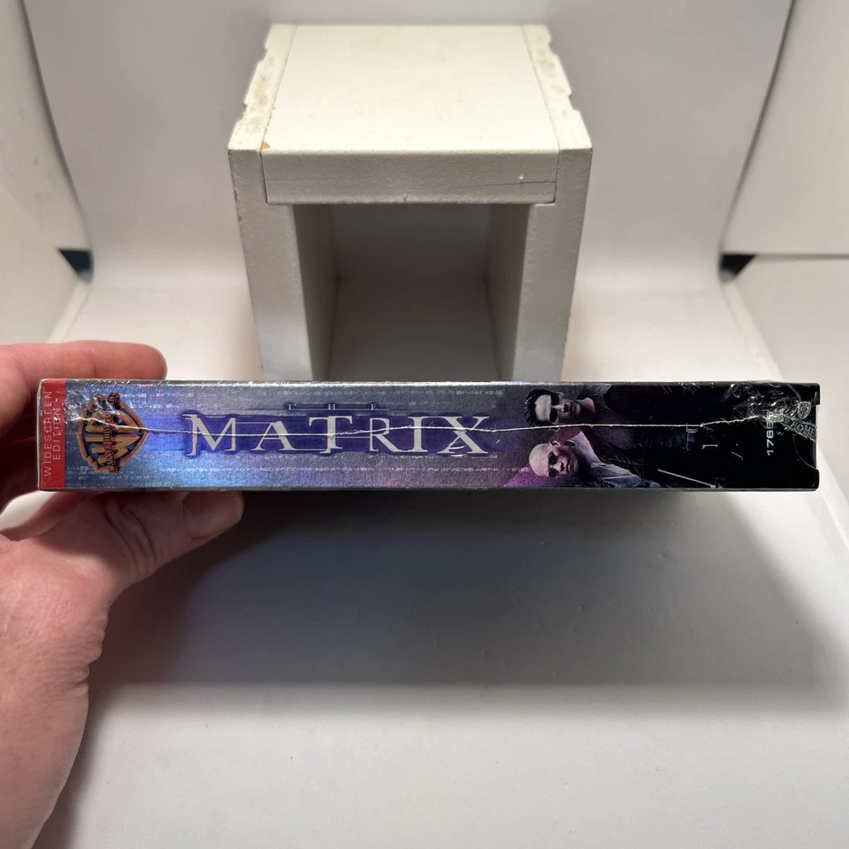 The Matrix (VHS, 1999 Collectors Edition Widescreen) NEW SEALED WATERMARKS! - Image 3 of 4
