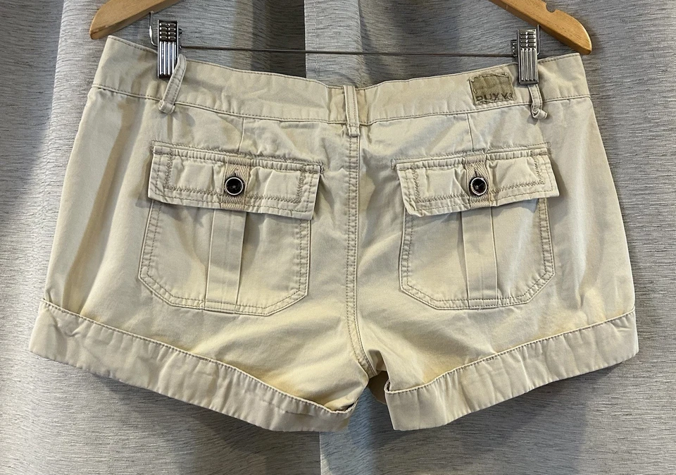 Y2K Low Rise Micro Short Roxy Tan Juniors Size 11 Khaki Surf Skate Beach - Image 4 of 4