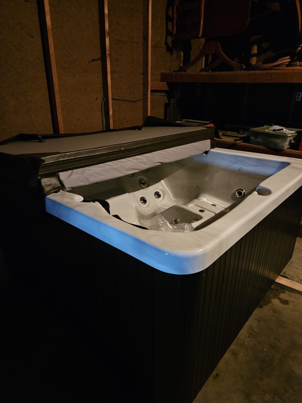 Hampton Bay Square Hot Tub 1-3 Seats White Wood Adjustable Jets LED Heated Cover