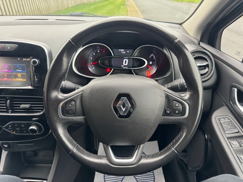 2017 Renault Clio Dynamique S Nav + GT Line Pack- 1.5 DCI Diesel 90 BHP Black - Picture 16 of 20
