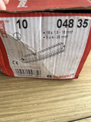 Legrand Earth Panel Distribution Block Bar 048 35 1 x 4-25mm 16 x 1.5-16mm - Picture 4 of 4